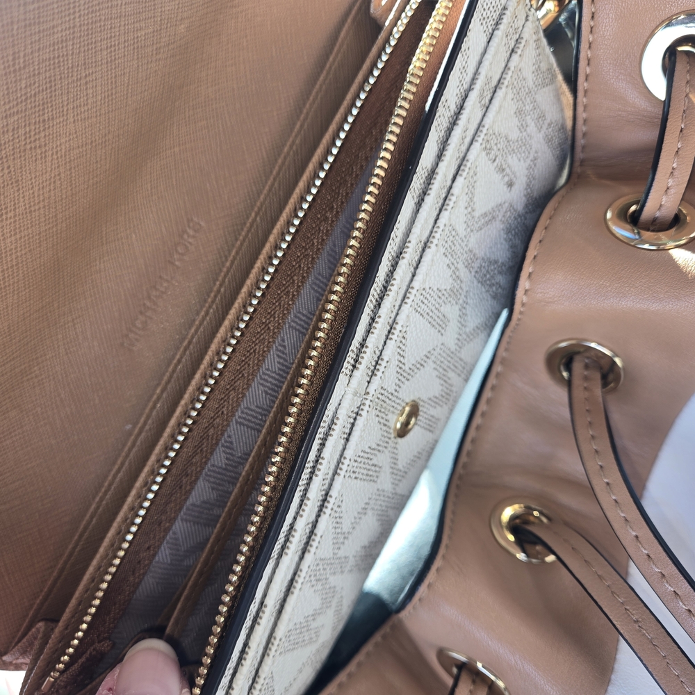 Michael Kors Tan and Cream Women's Bag